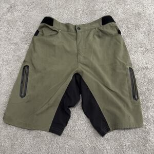 ZOIC Ether Green Cargo Shorts Size Large Adjustable MTB Bike Cycling